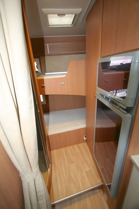 Challenger genesis 52  5 lugares Cama feita