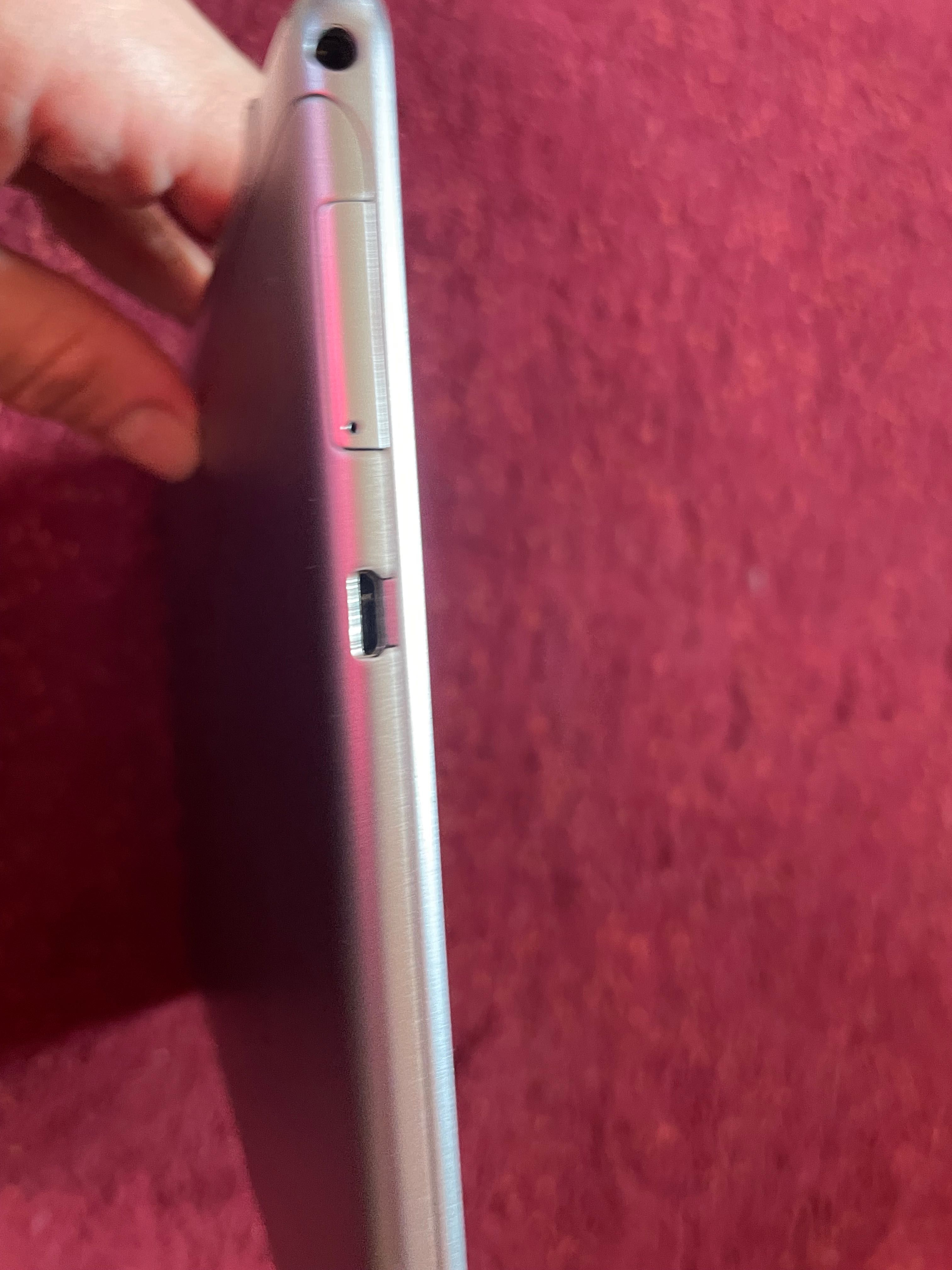 Планшет Huawei AGS-L09