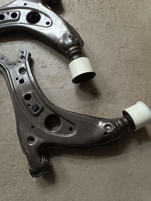 Wahacze przednie do Volkswagena polo