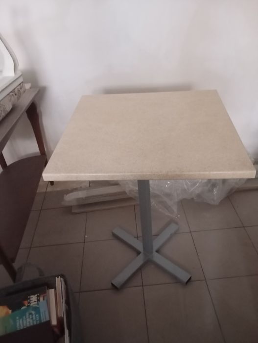 стол .60/60 столешница.