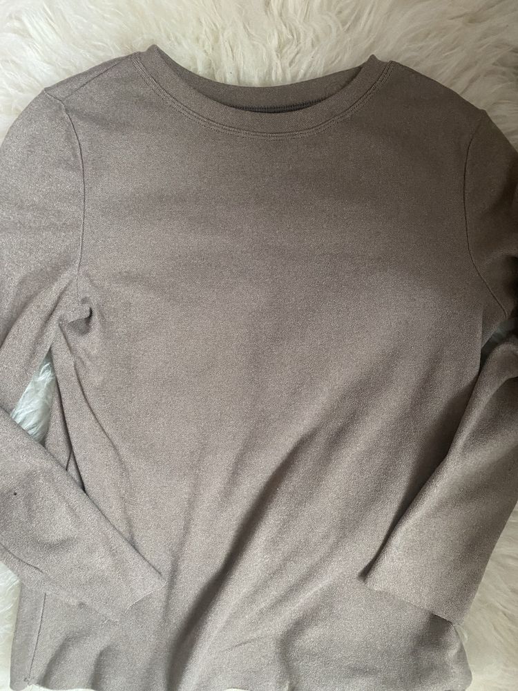 Czekoladowy sweterek longsleeve