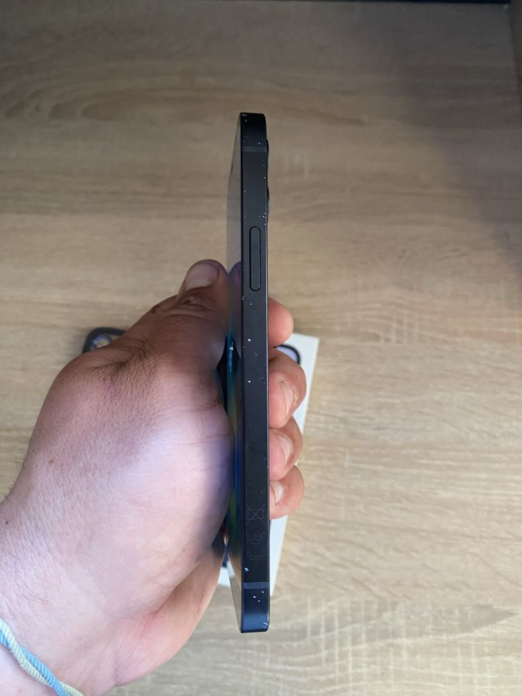 Айфон 12 на 64gb