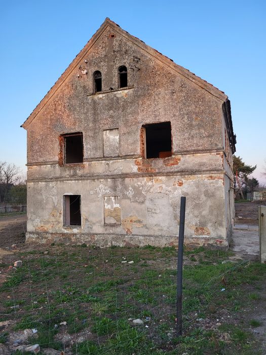 Dom do rozbiórki w zamian za materiały