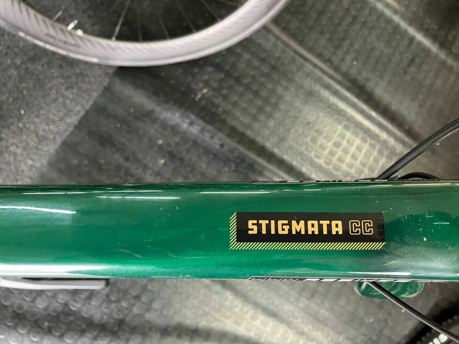 Santa Cruz stigmata CC GRAVEL PROMOÇÃO
NOVA