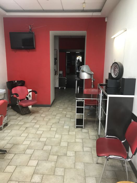 Сдаеться рабочее место для парикмахера и бровиста