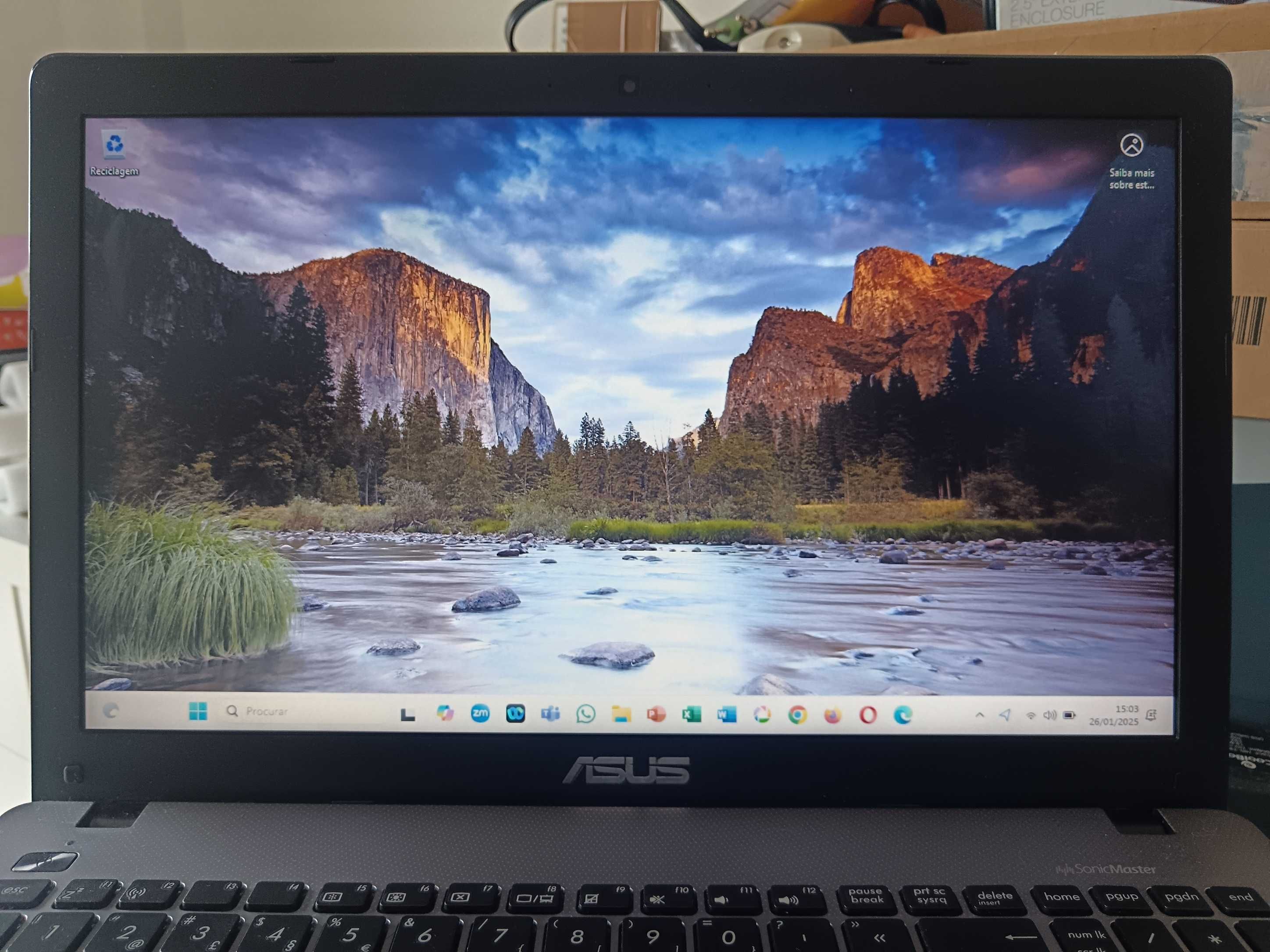 Asus K550JK i7 em bom estado estético e funcional