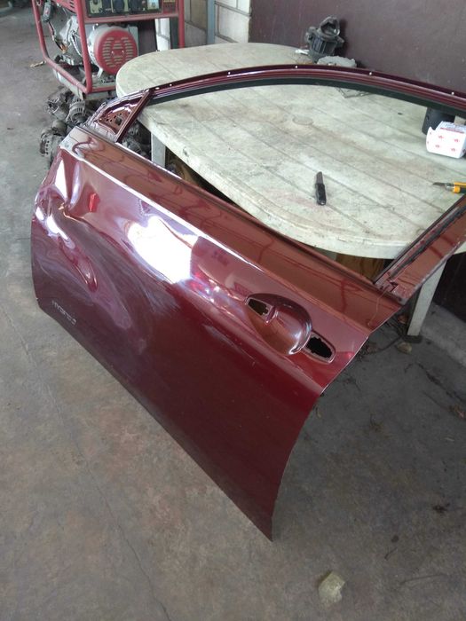 Toyota Avalon - Дверь водительская