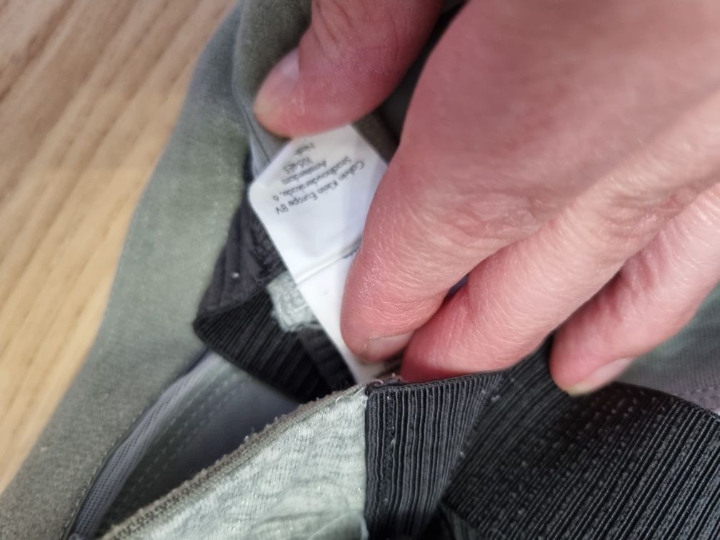 Biustonosz sportowy Calvin Klein M 38