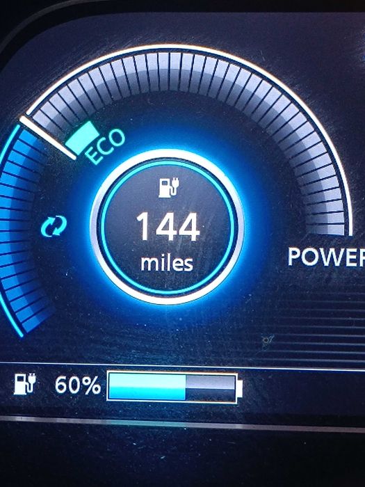 Ниссан Лиф Nissan leaf 2  9/21 г. 62 запас ход 384 км отличн состояние