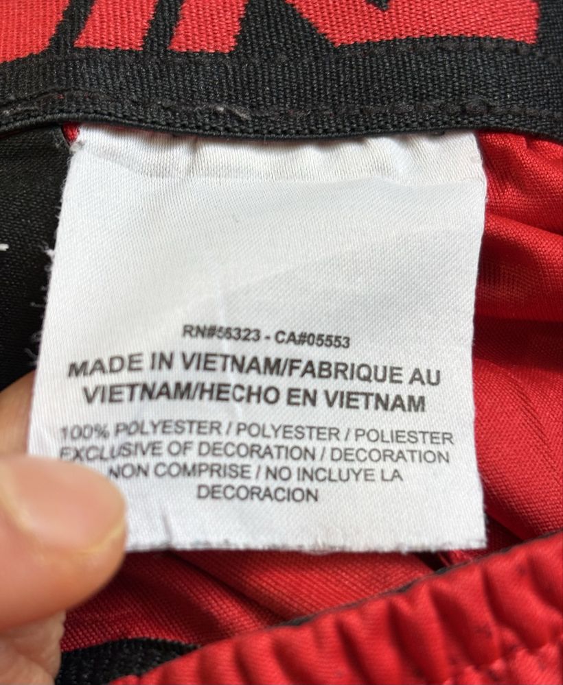 Krótkie spodenki sportowe Under Armour Czerwone Rozmiar M