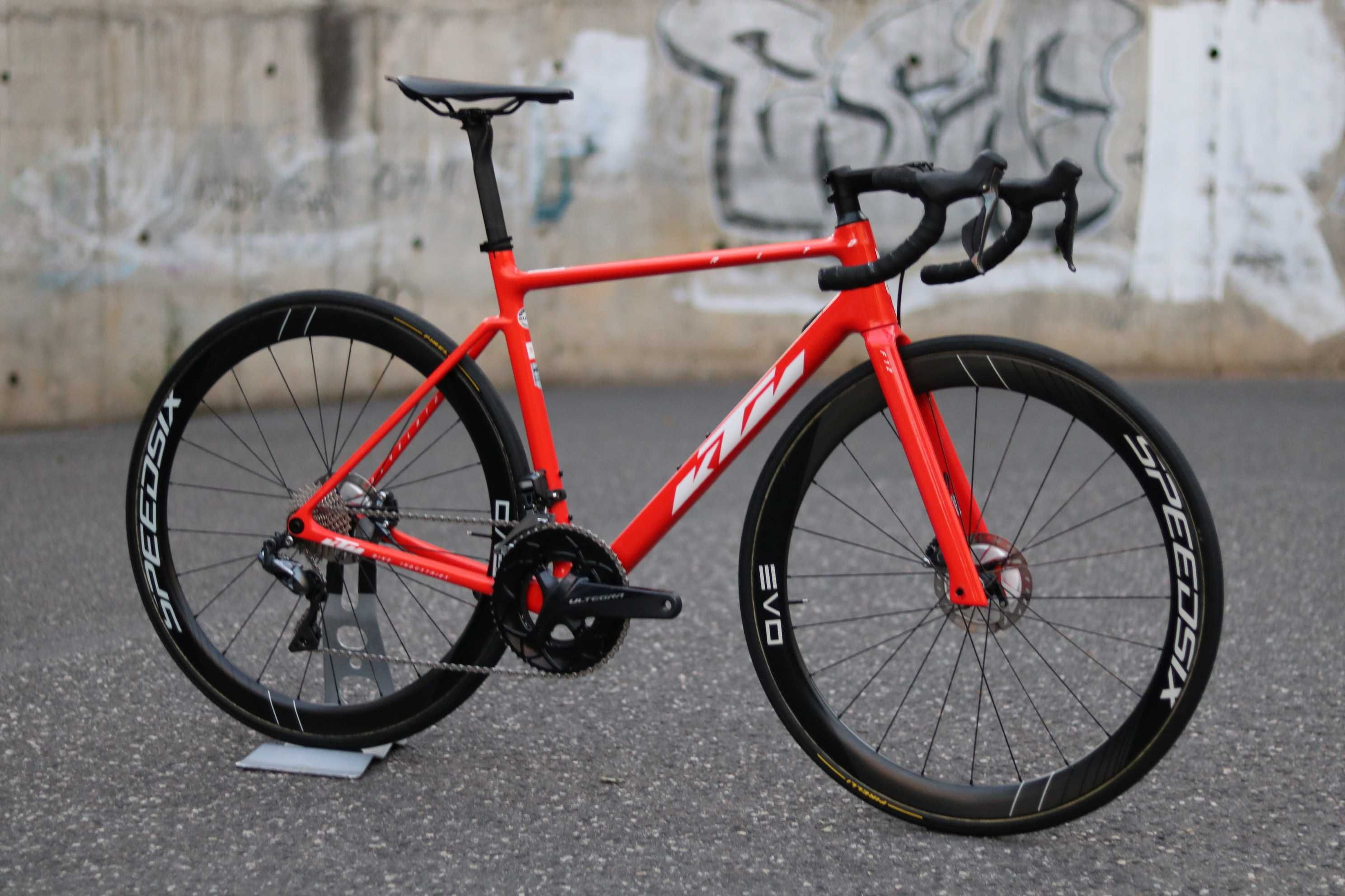 Bicicleta disco KTM Revelator Alto Master / Ultegra Di2 / Oportunidade