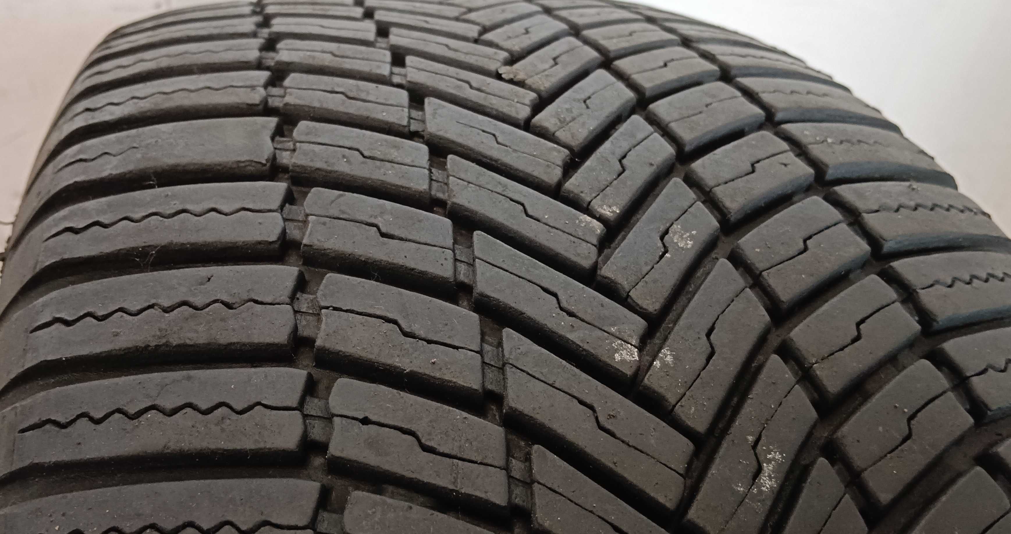 Szt 2546M Sztuka 235/55R17 103V Bridgestone WeatherControlA005dot.5021