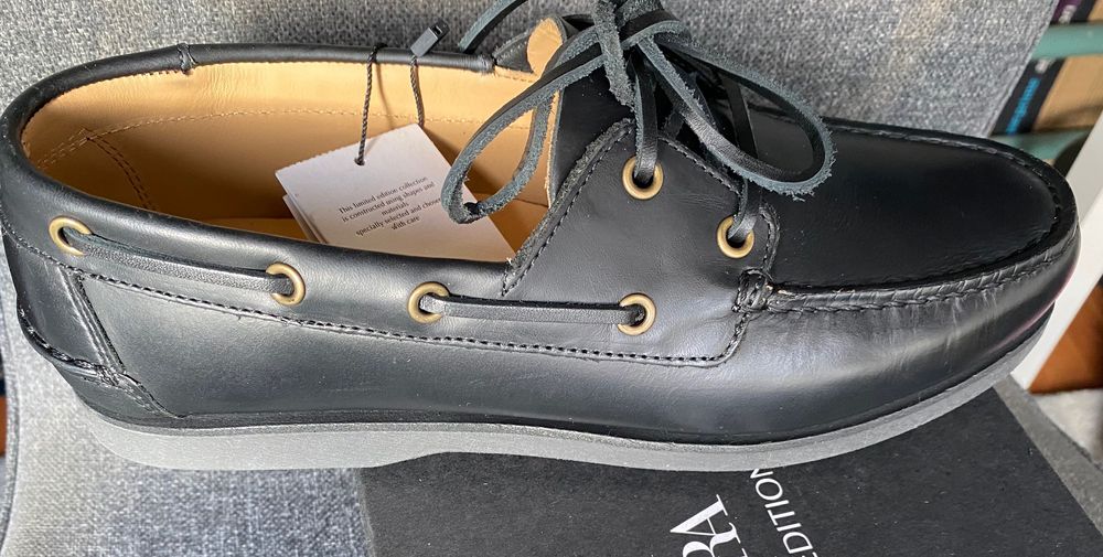Sapatos Vela em pele genuína de alta qualidade nº41 (Novos)