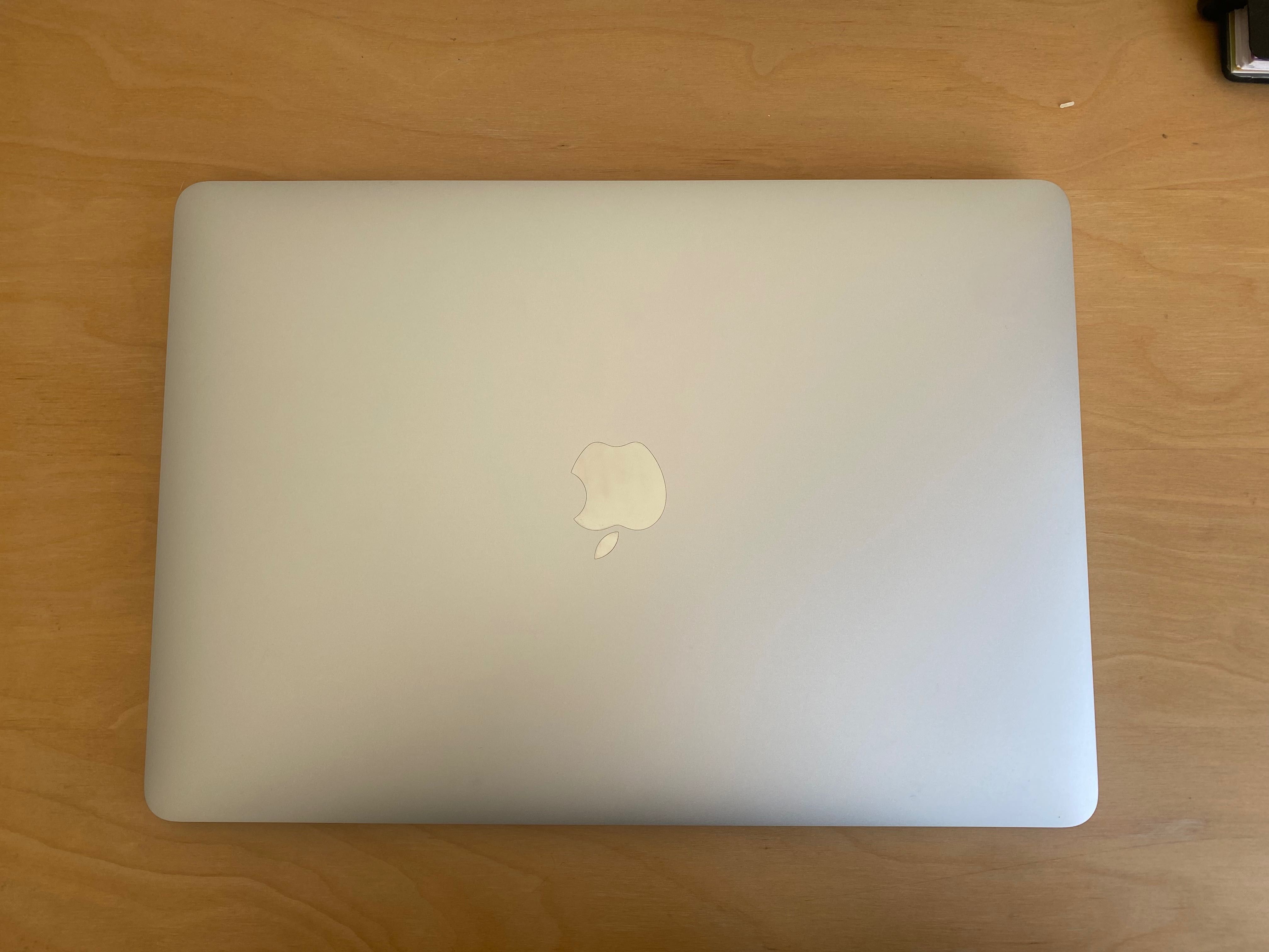 MacBook Pro 2019 13.3 1,4 GHZ Quad-Core Intel Core i5 com TouchBar