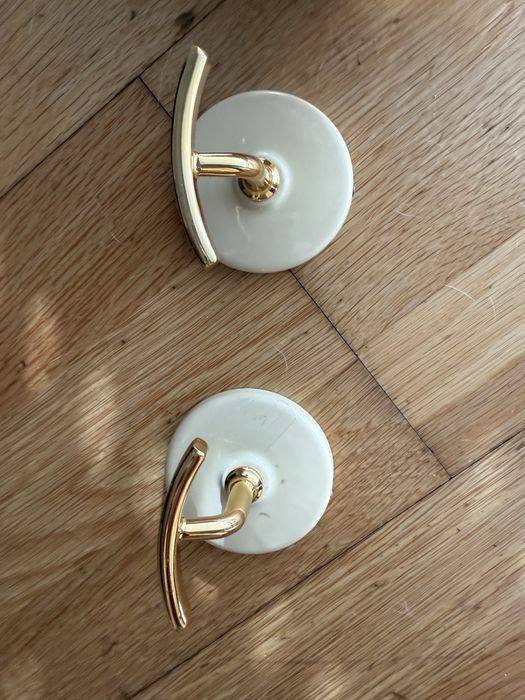 Toalheiros e acessórios de casa de banho novos