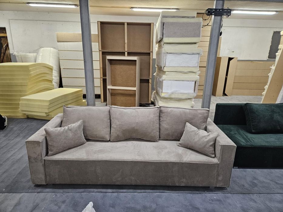 Kanapa sztruks z funkcją spania I pojemnikiem