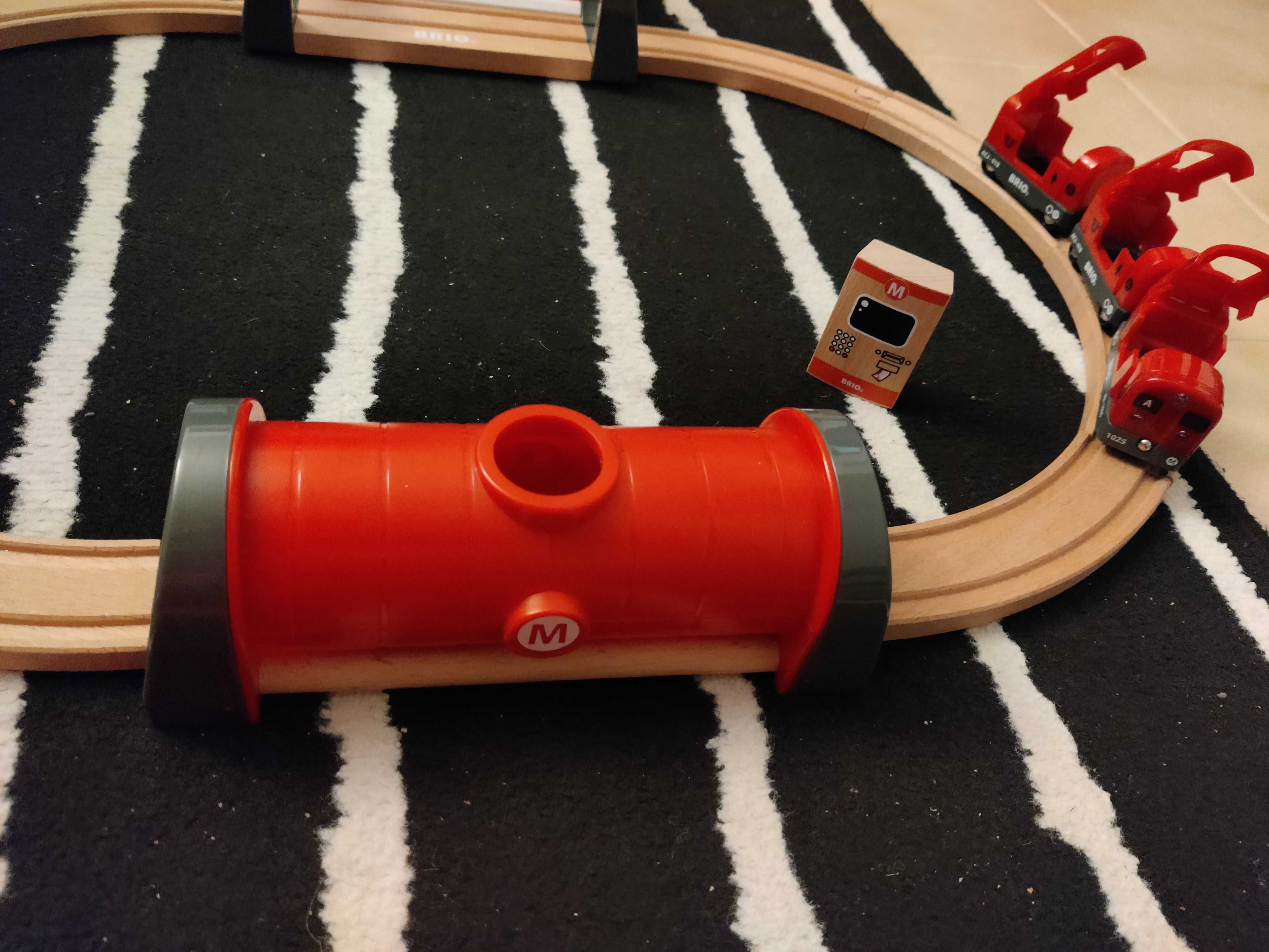 Conjunto de circuito de comboio da marca Brio