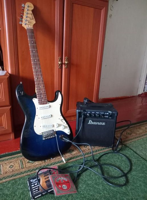 Продам електрогітару