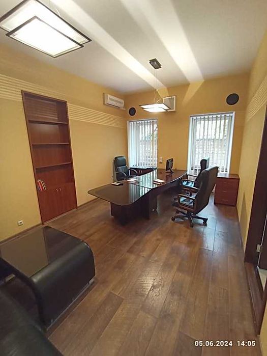 Аренда готового офиса с мебелью в Центре