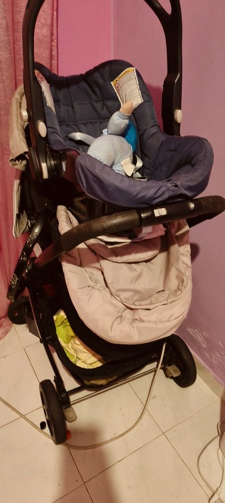 Carrinho bebê usado