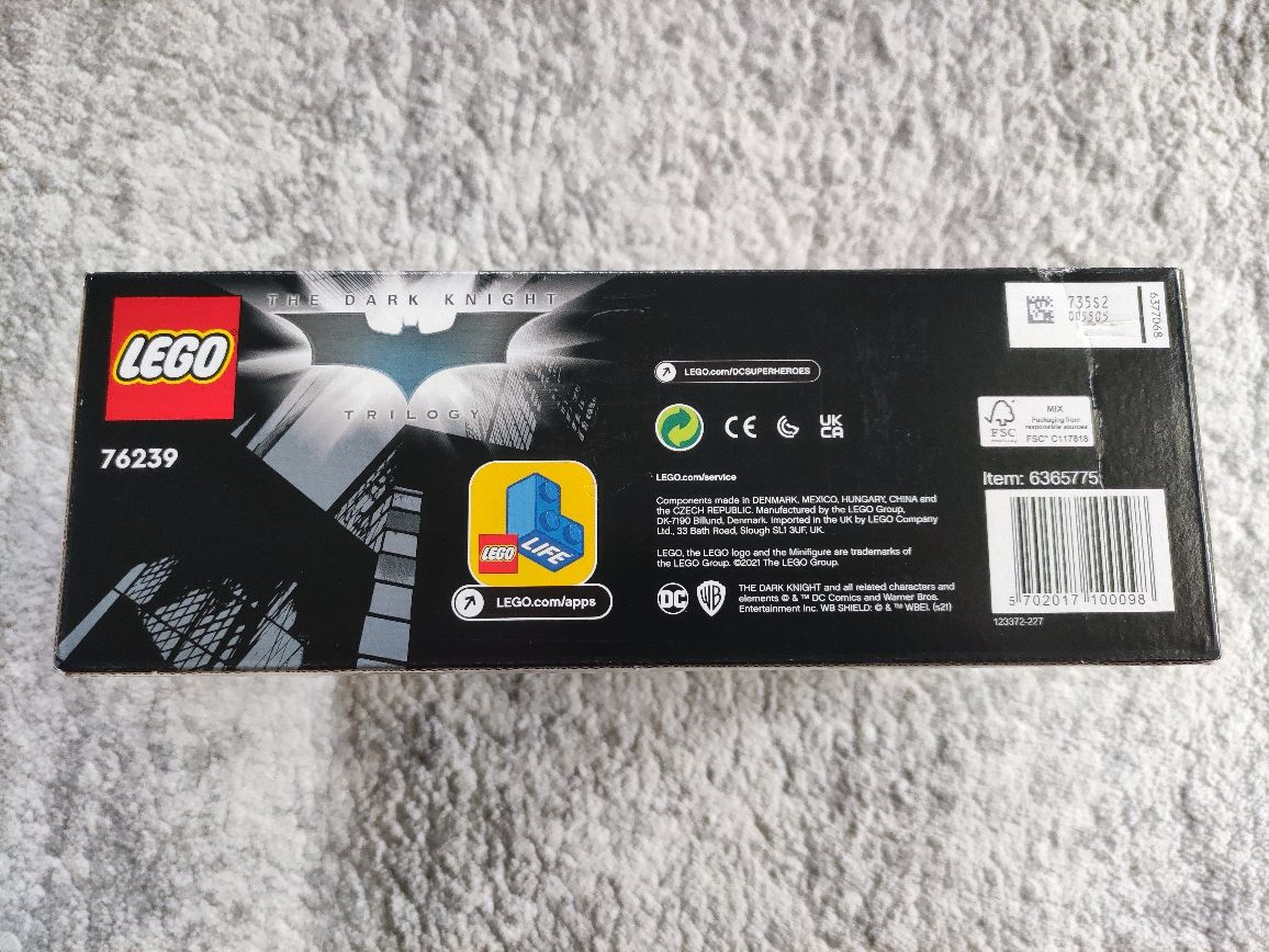 LEGO 76239 DC Super Heroes Batman Tumbler starcie ze Strachem na Wróbl