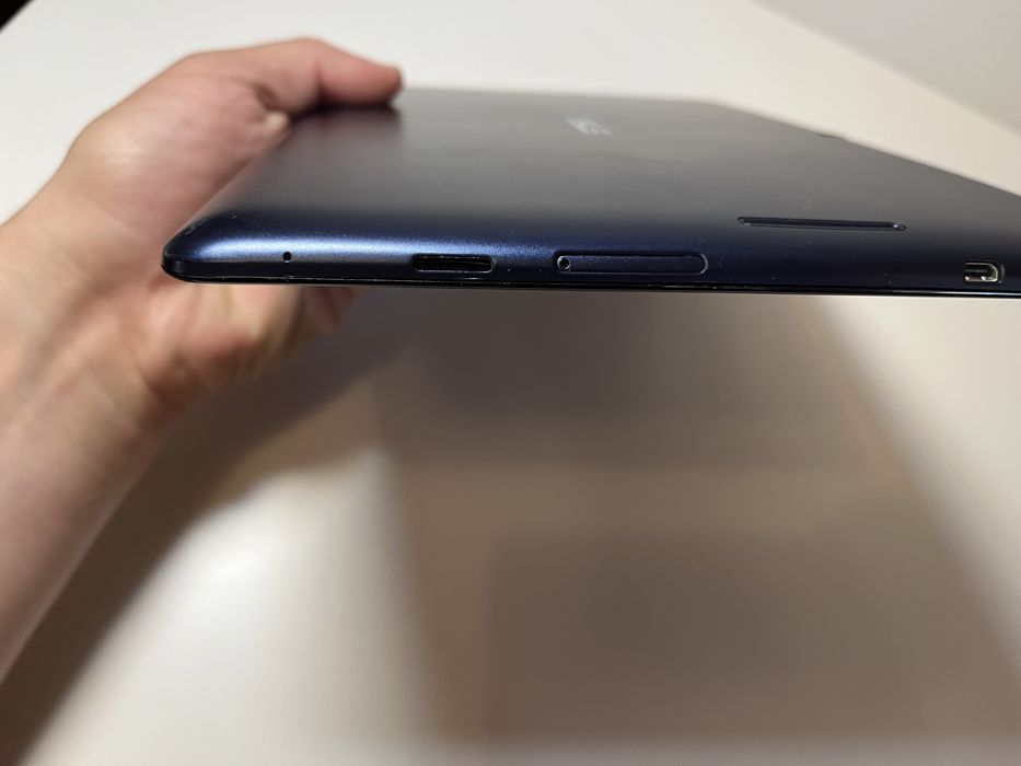 Планшет ASUS MeMO Pad FHD 10 16GB LTE Dark Blue (ME302KL-K005)