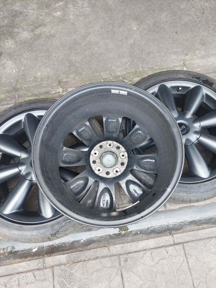 Диски Мини Купер. Mini Cooper. 5/120/R18. Et52. J7,5. Dia72,5.
 
Подр