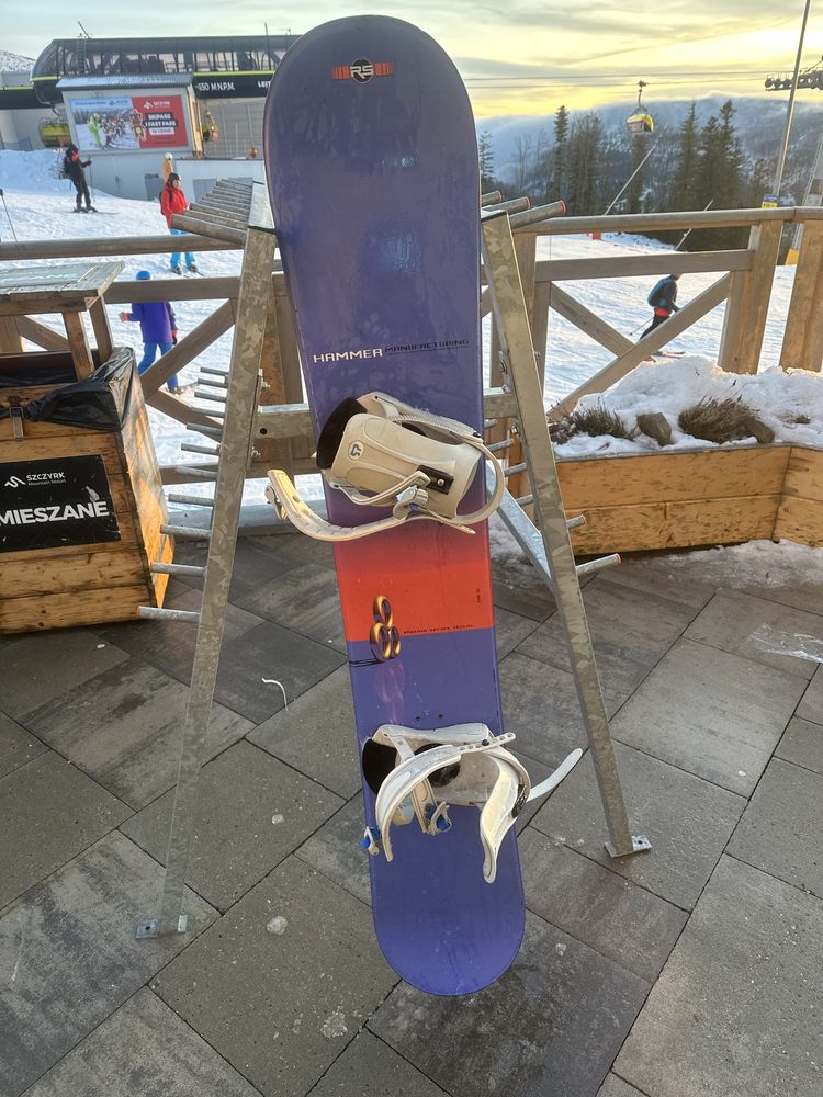 Deska snowboardowa z zapieciami, malo uzywana Hammer