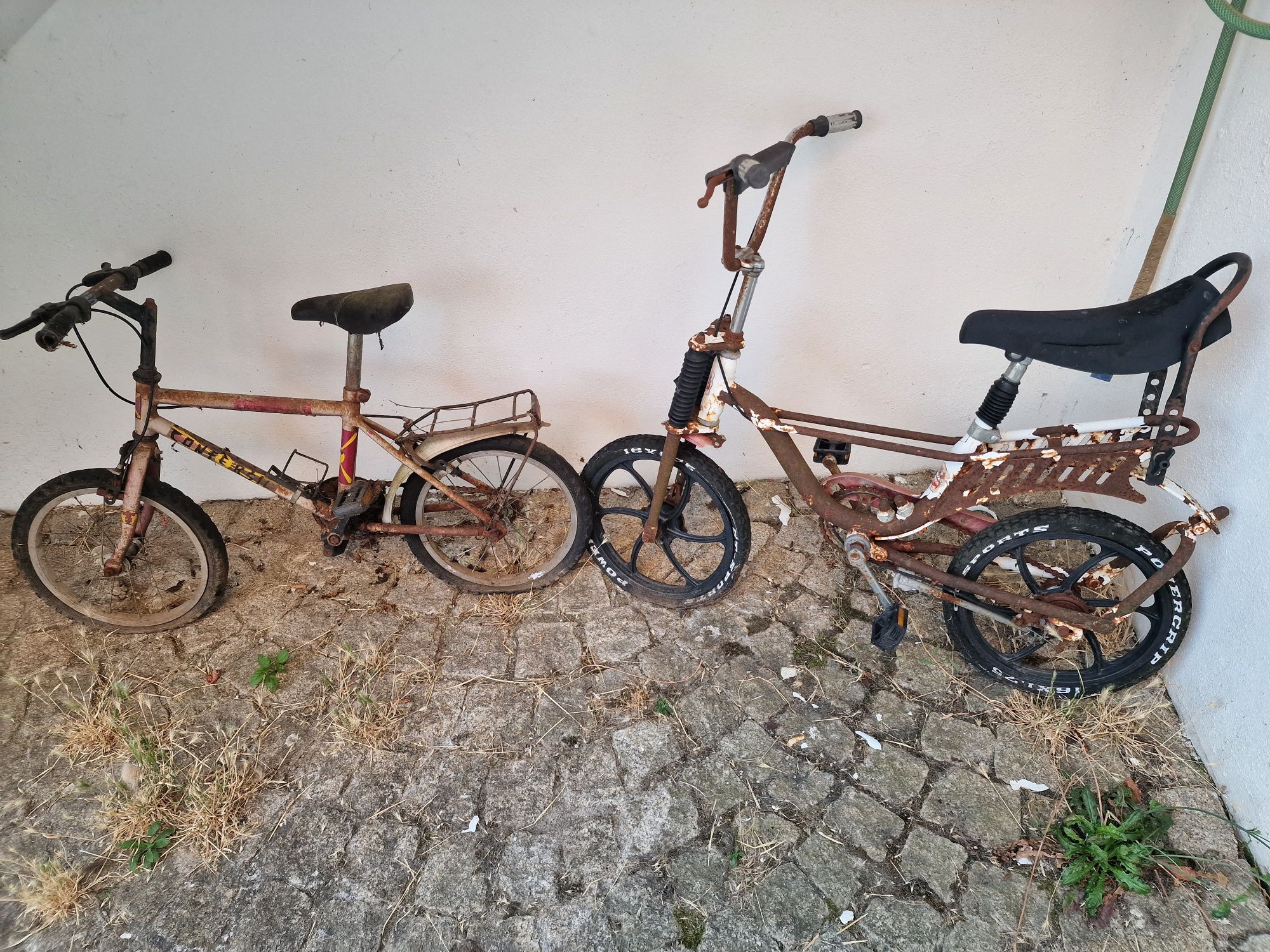 Bicicletas de criança para restaurar