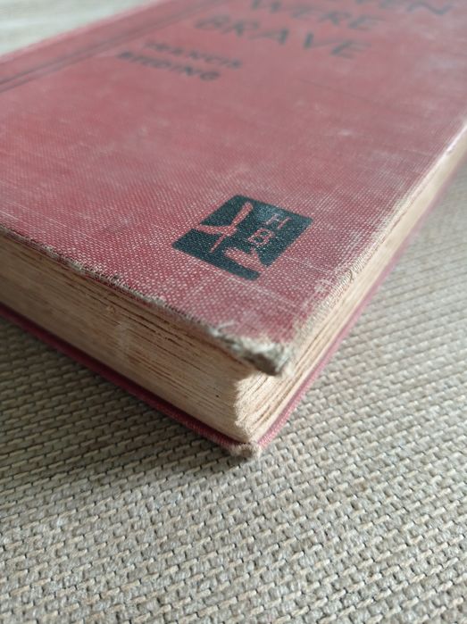 Eleven were brave (first edition) - Francis Bleeding