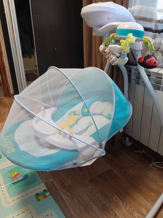 Заколисуючий центр Careterо