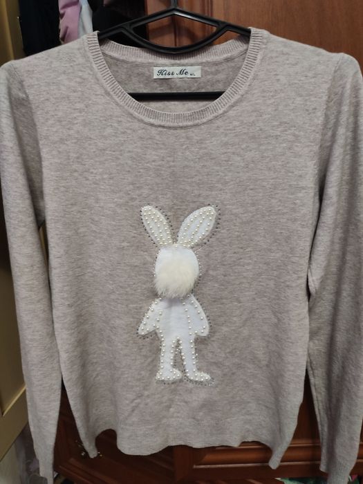 Продам світерок новий 42 р