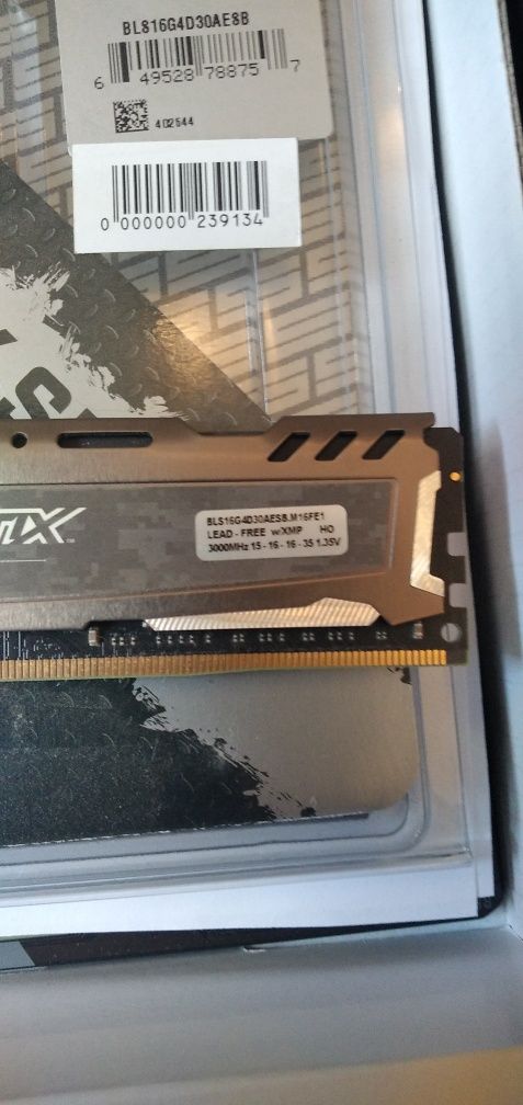 Gigabyte z390 D Intel i9 DDR 4 32 GB