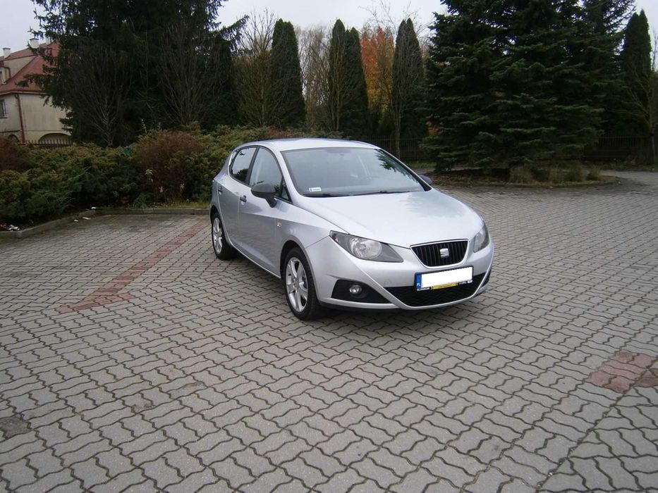 Seat Ibiza 1.4 . Zadbany , 2010 r.  5 drzwi .