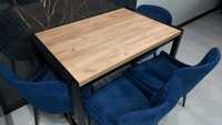 Stół zadbany w idealnym stanie bez krzeseł