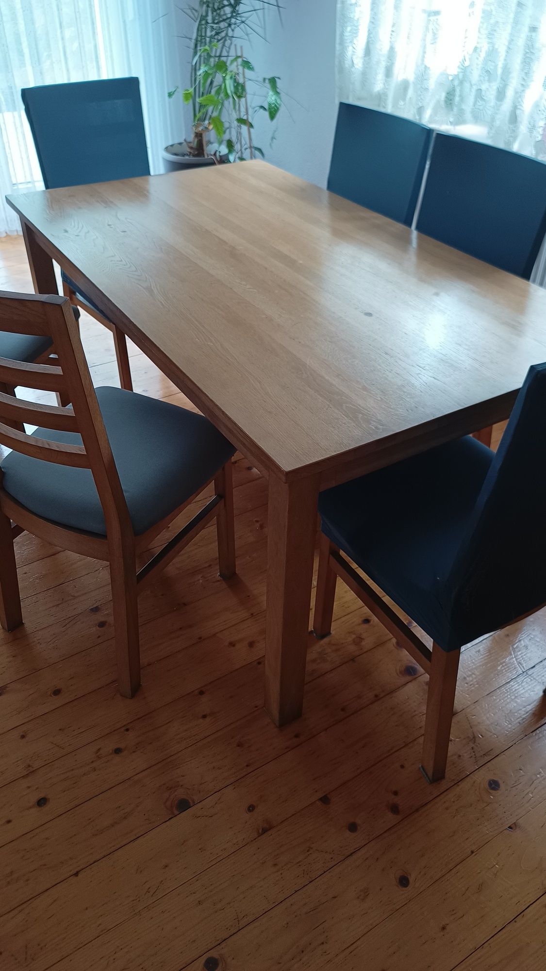 Stół jadalniany z 6 krzesłami 160/90- rozkładany do 240cm