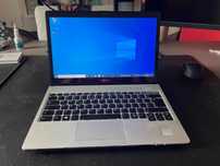 Laptop Fujitsu LIFEBOOK S936 dotyk+akcesoria stacja dokująca ładowarki
