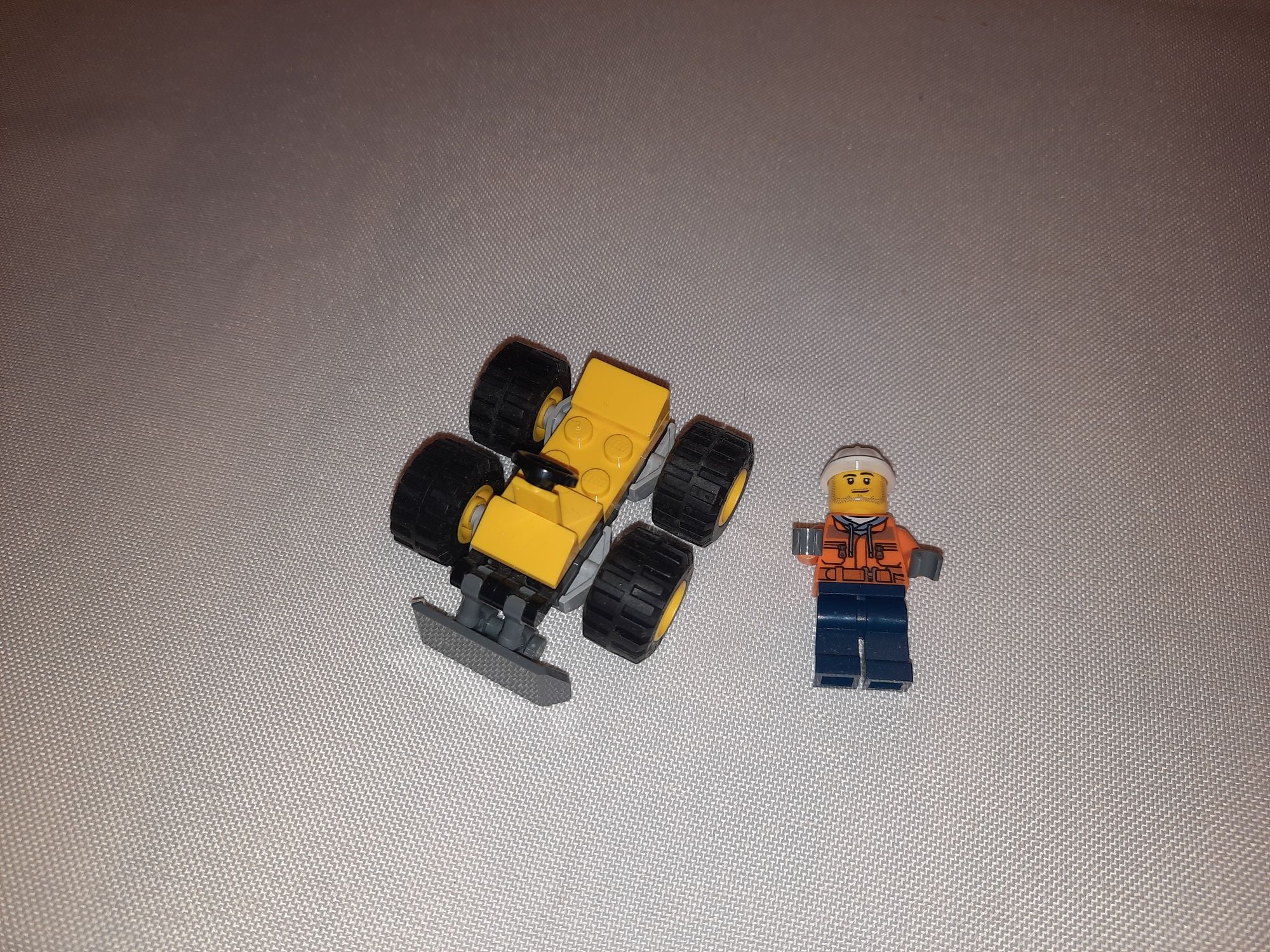 klocki lego city mini spychacz plug ludzik robotnik autko samochodzik
