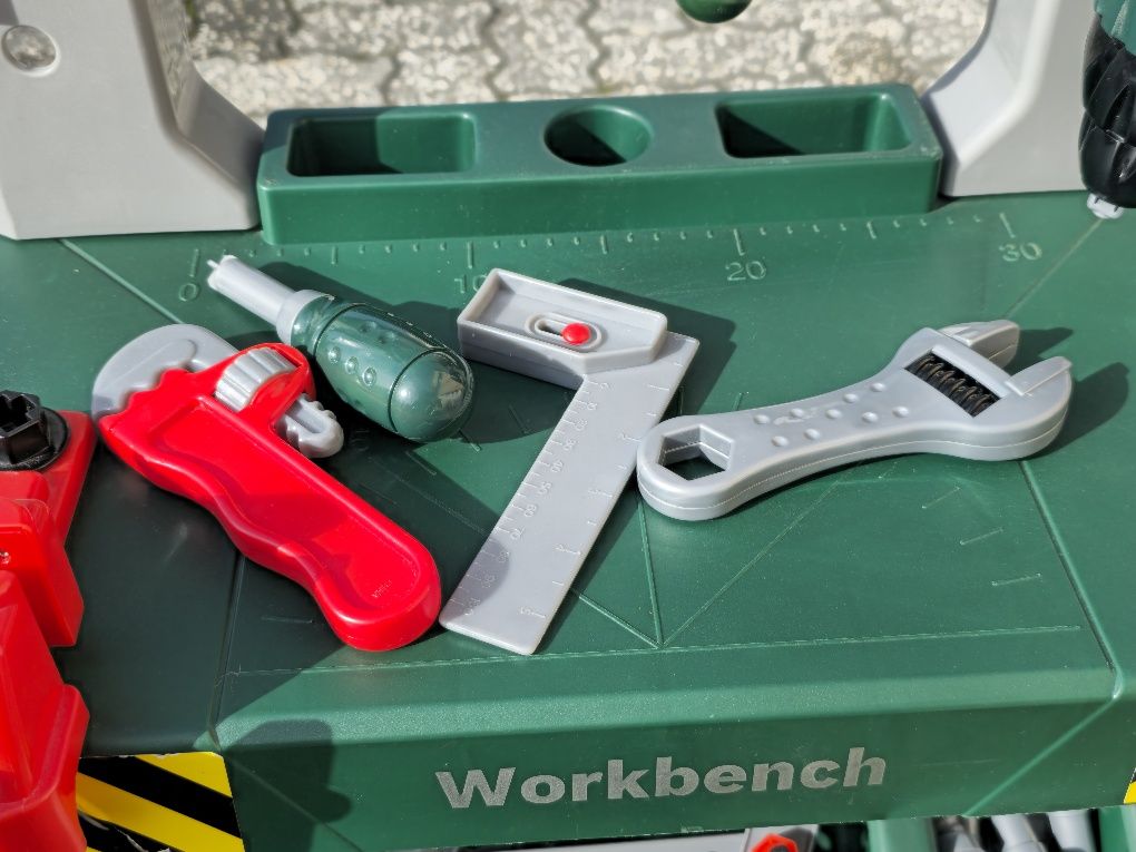 Mesa de ferramentas bosch para criança