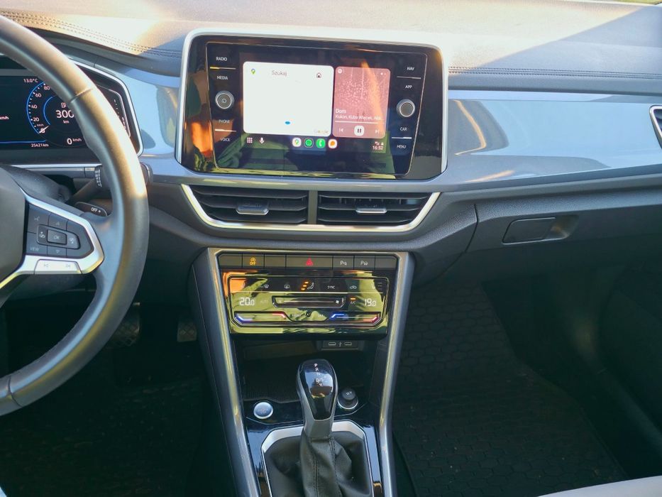 VW t-roc polski salon