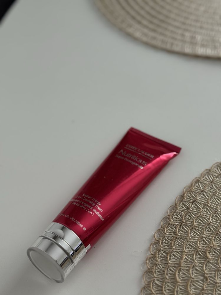 Pianka do mycia twarzy estee lauder nutritious super pomegranate