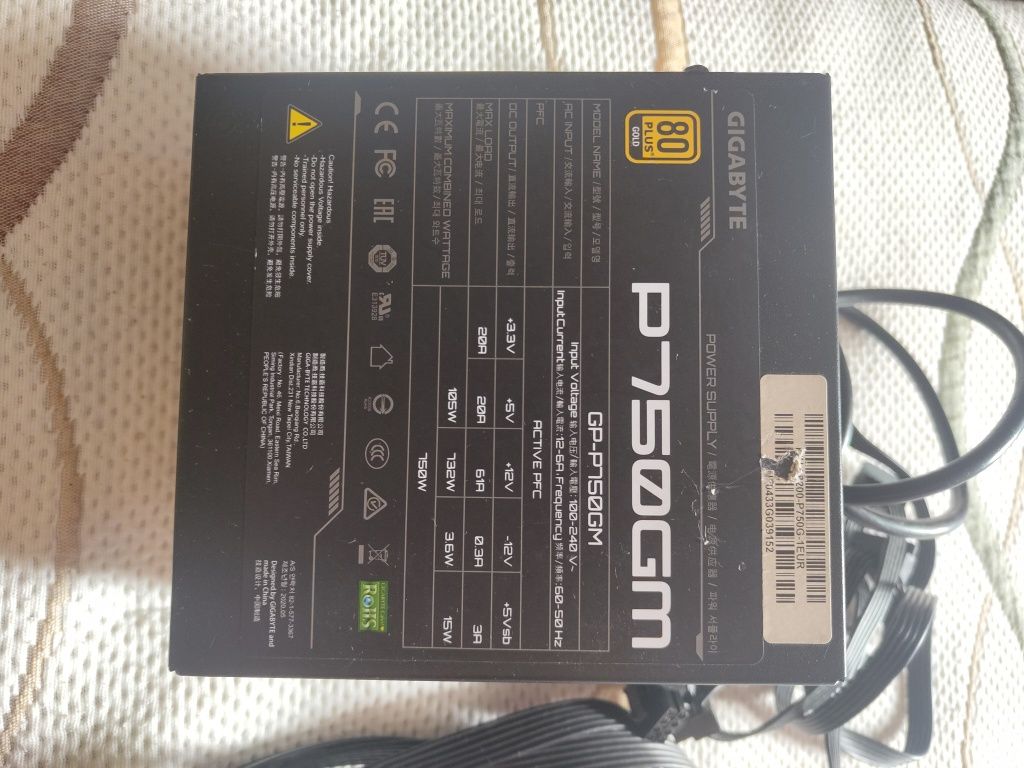 Vendo Fonte de Alimentação Gigabyte GP-P750 GM, 750W, 80 Plus Gold