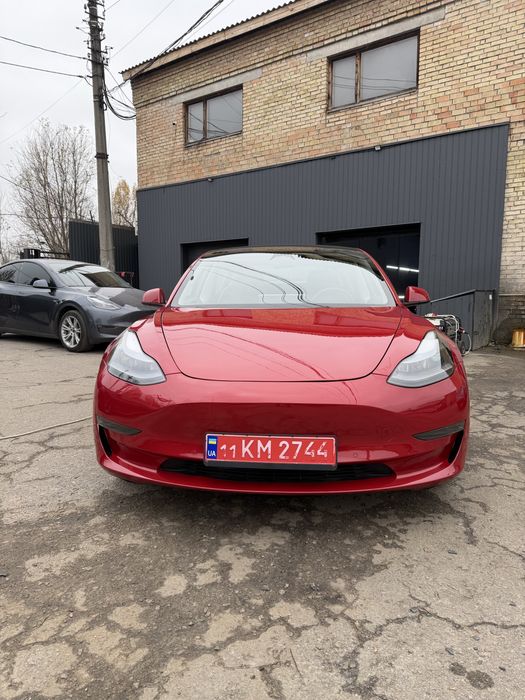 Аренда Тесла м3