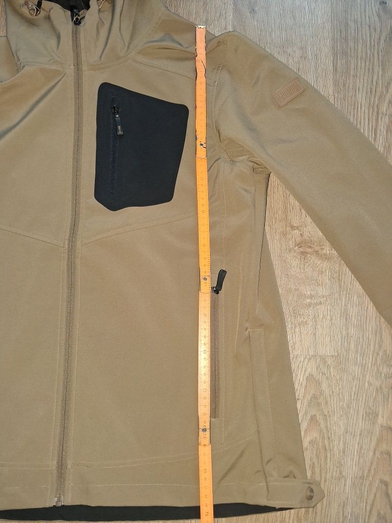 Męska kurtka softshell Magnum Moose rozmiar XL/L