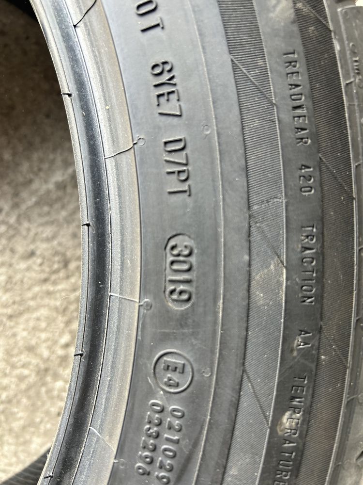 Opony letnie 235/55R19 x 2szt Continetal 19r