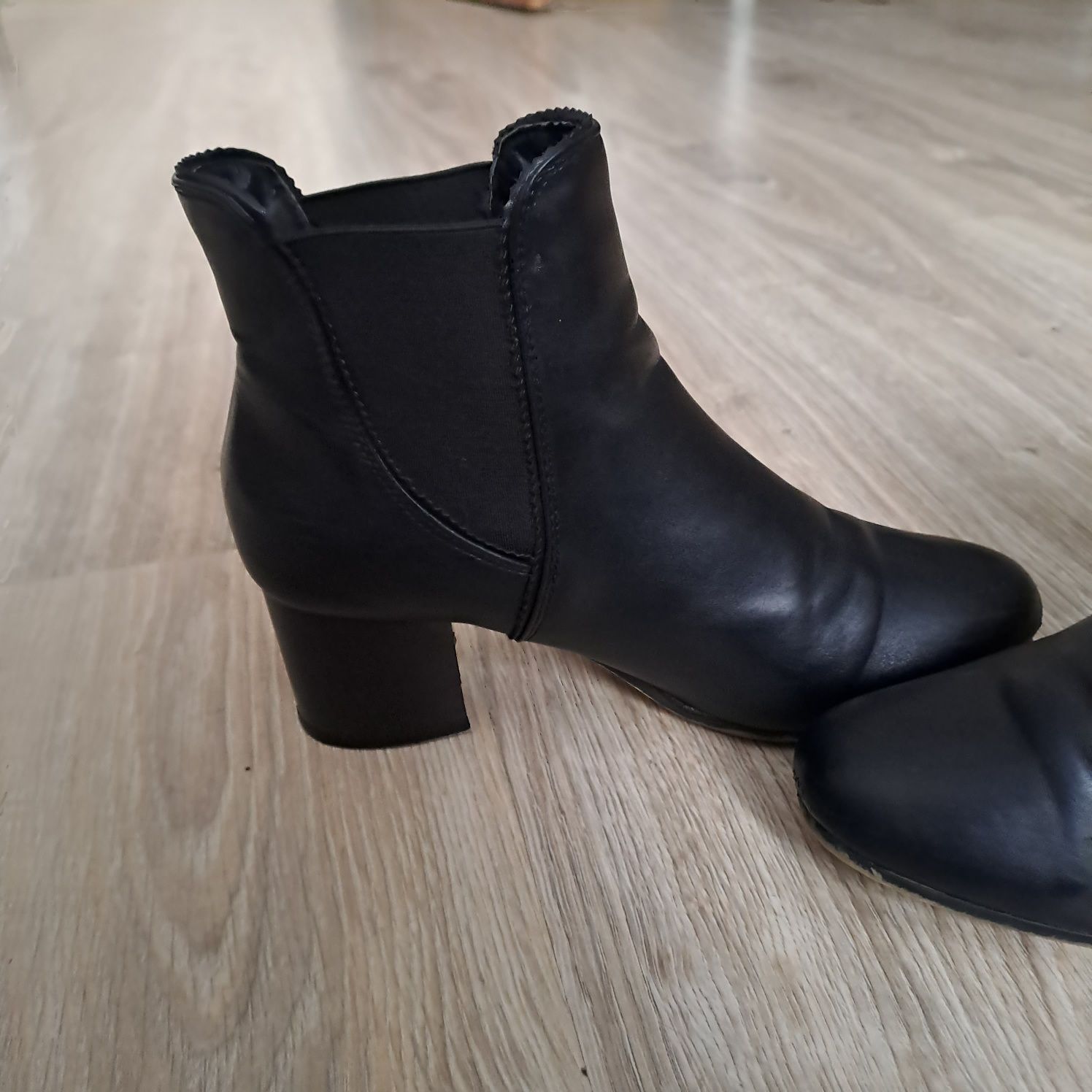Czarne botki wsuwane rozmiar 38