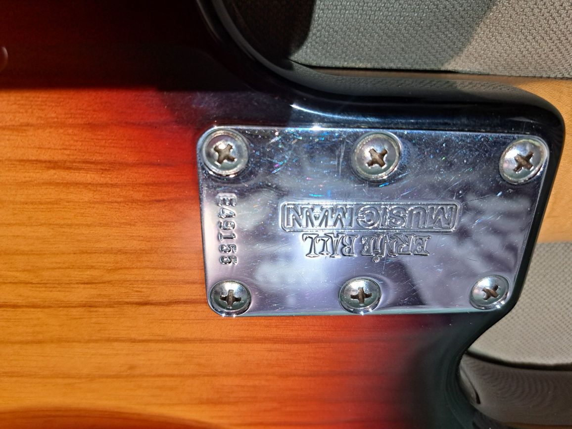 Music Man  String Ray z case.