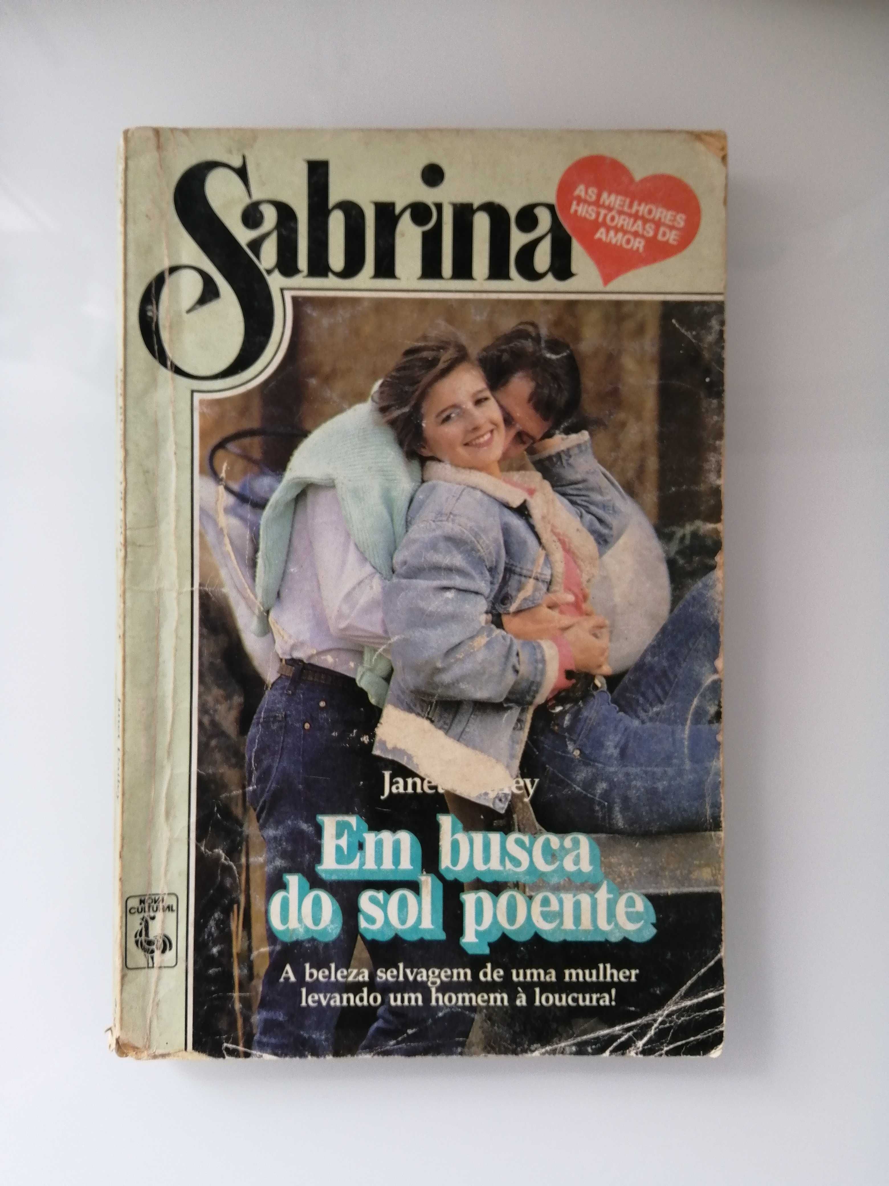 Livros de romance "Sabrina" e "Cartland"