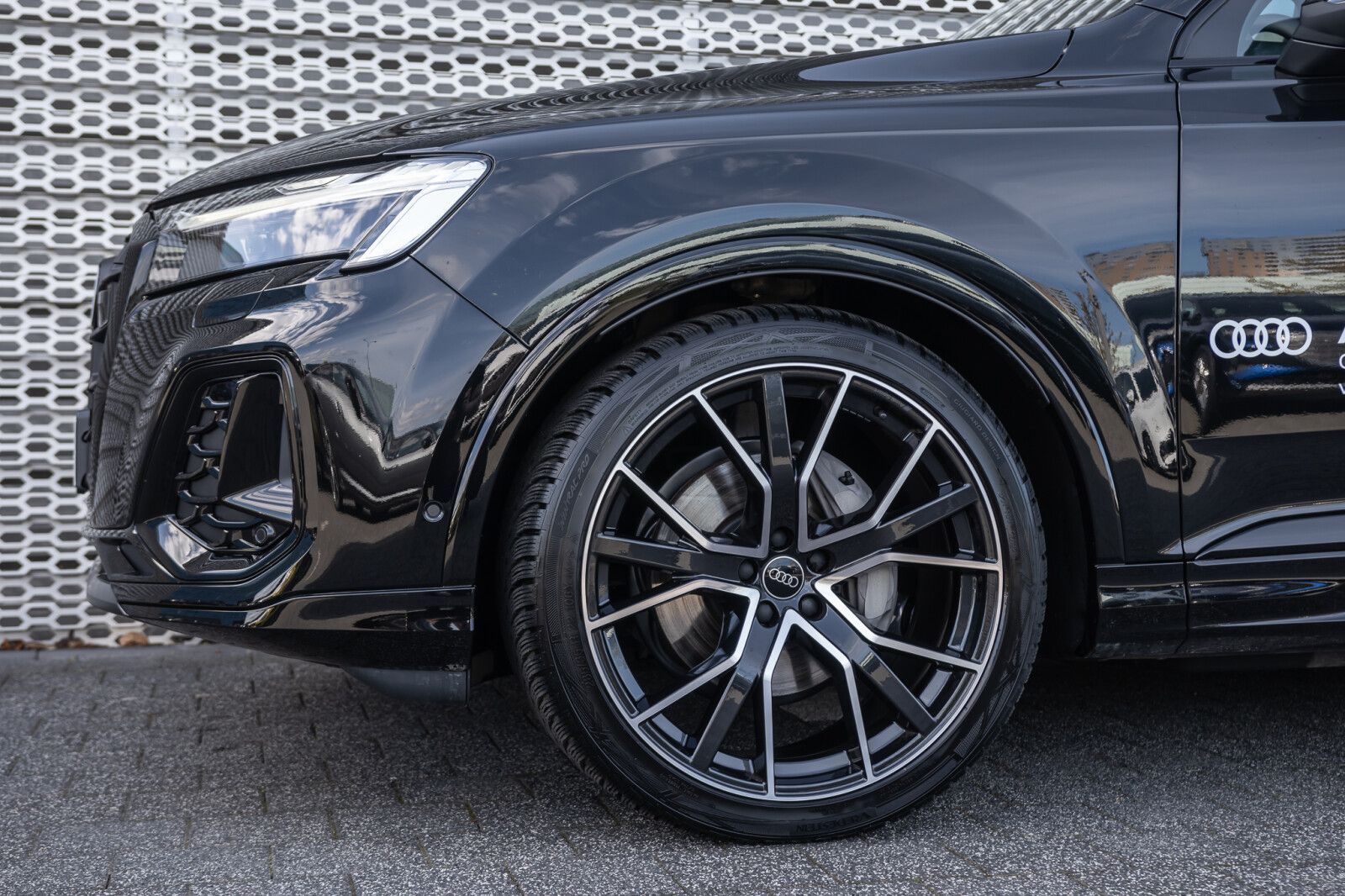Audi Q7 Leasing 103,88% / MatrixLED / ACC/ 2x S line / Pakiet Czerń / Koła 22'