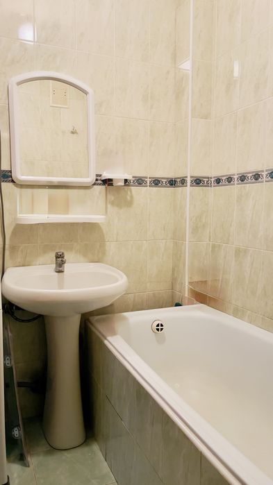 Продаж двох кімнатноі квартири